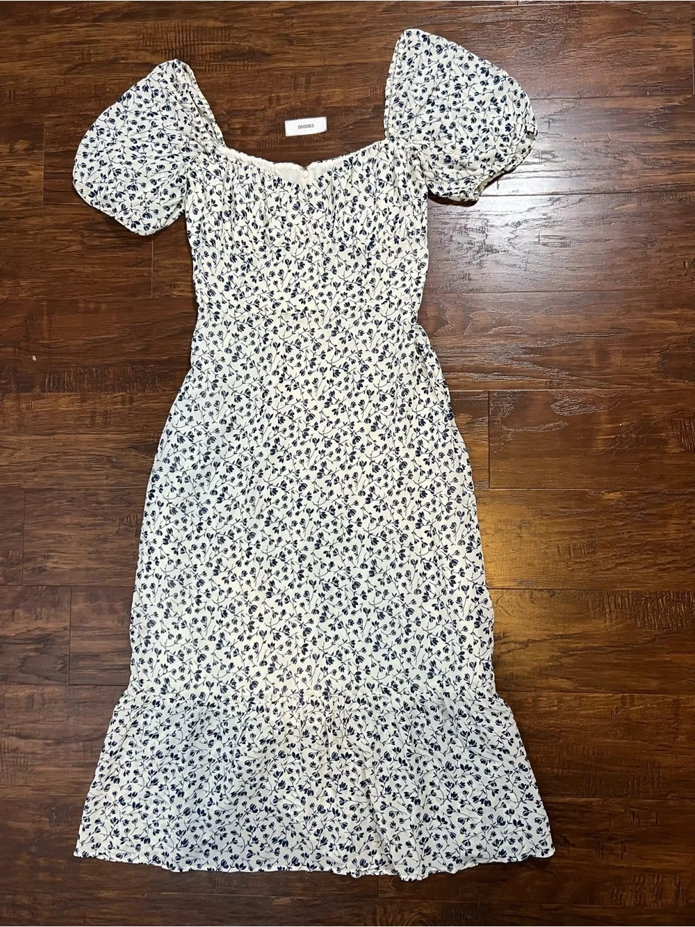 Reformation Floral Puff Sleeve Midi Dress White Blue Size 10 Cottagecore Viscose